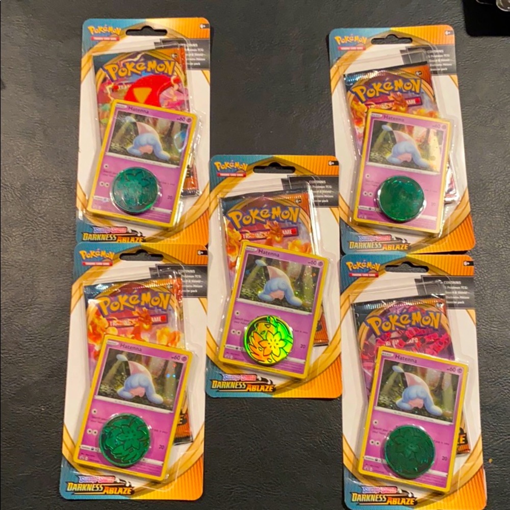 Pokémon Darkness Ablaze Booster Pack/Coin Set (5)